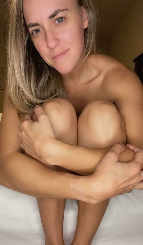 BikiniSquats OnlyFans