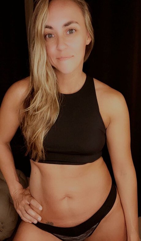 BikiniSquats Nacktbilder OnlyFans Leaks