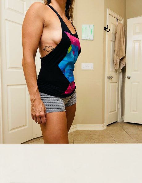 BikiniSquats OnlyFans Leak