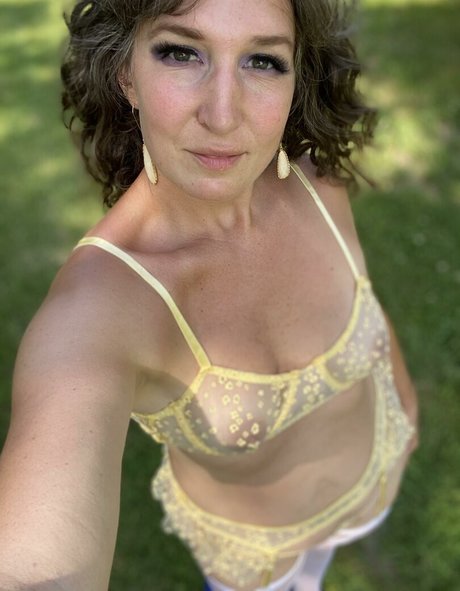 Laineymarie OnlyFans NSFW