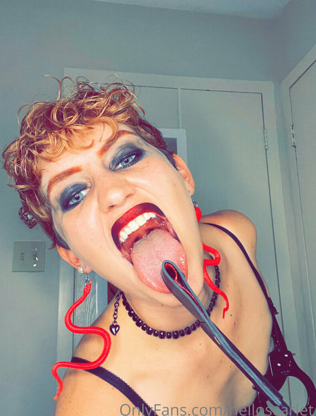 reddhotqueen Leaked OnlyFans Bilder