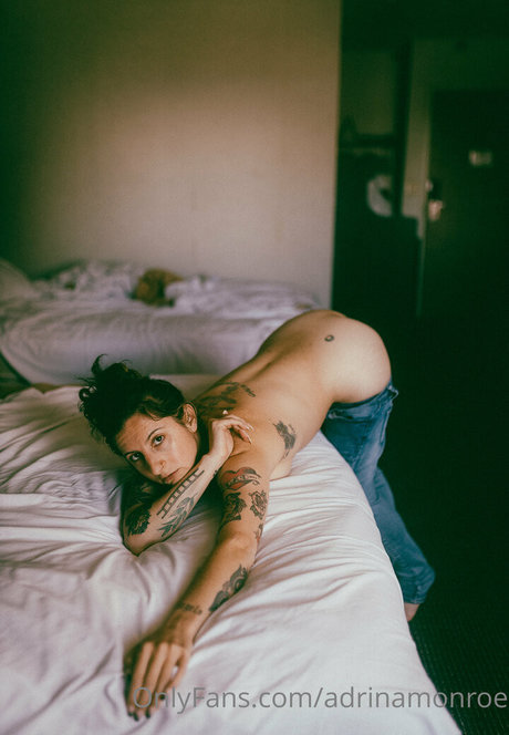 adrinamonroe Füße OnlyFans