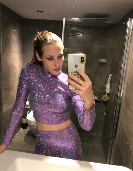 Dina Lewd OnlyFans geleakte Bilder