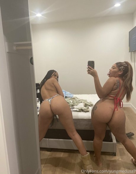 yungmedusa7 Leaked OnlyFans Bilder