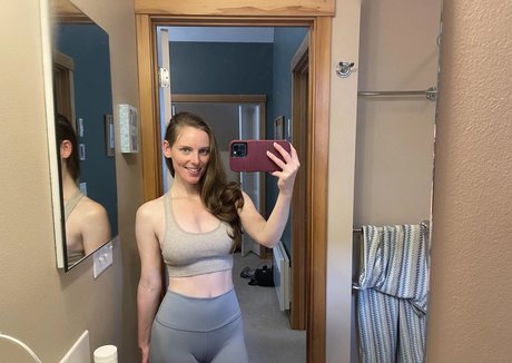 Stella Hayes OnlyFans