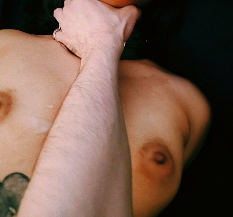 Aelastone OnlyFans Nacktfotos