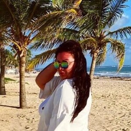 Dasha Kovalenko OnlyFans Model Bilder