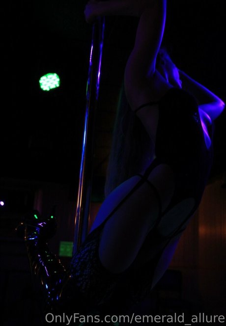 emerald allure Nackt