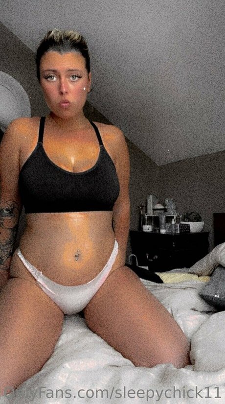 sleepychick11 OnlyFans-Model