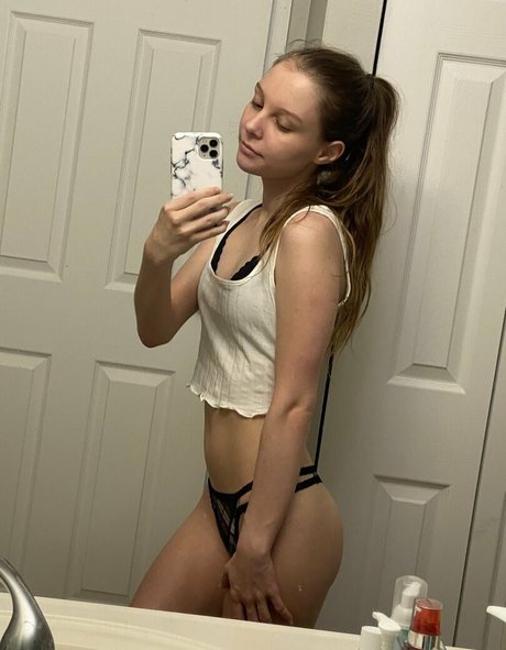 Lily Brooke Porn OnlyFans Leak