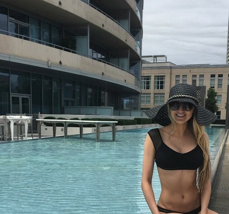 Krystal Gable OnlyFans Bilder