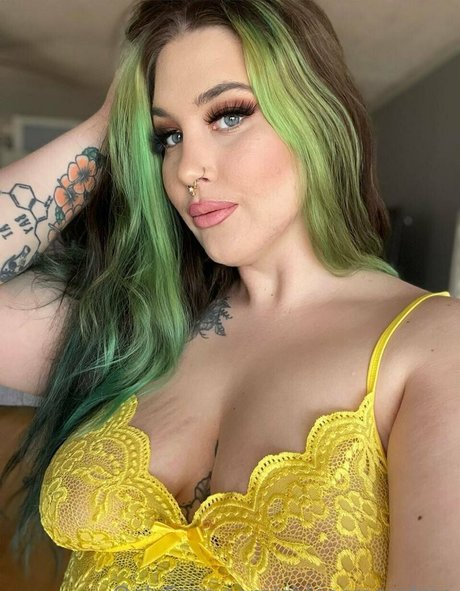 chloecreamfree XXX OnlyFans