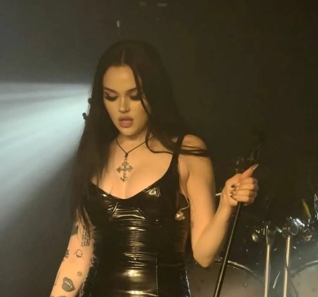 Maggie Lindemann OnlyFans kostenlos geleakt