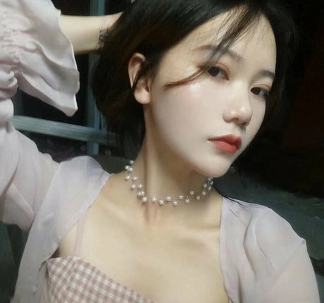 Qinqinwoya OnlyFans Pornografie