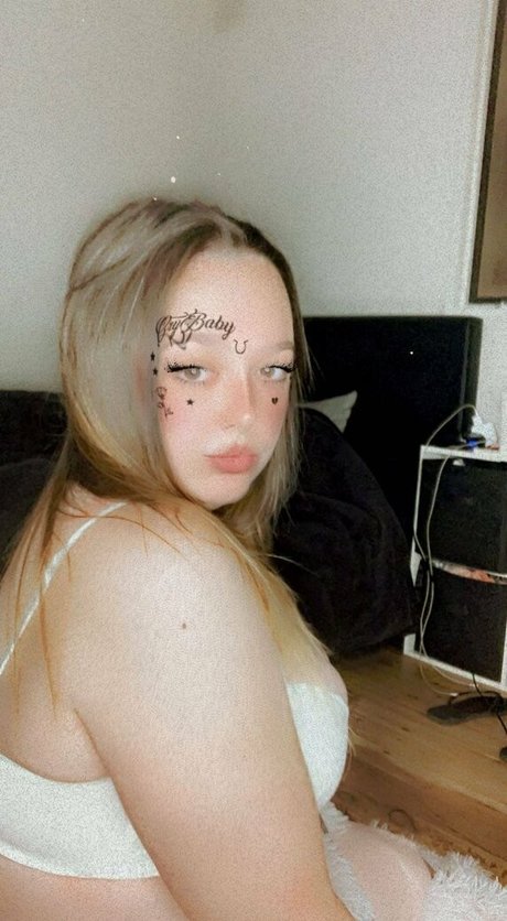 raebabe11 OnlyFans Nacktfotos