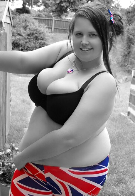 bbwjodie OnlyFans Striptease