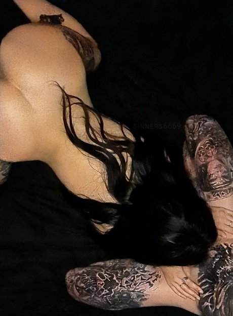 adelezora leefree OnlyFans XXX