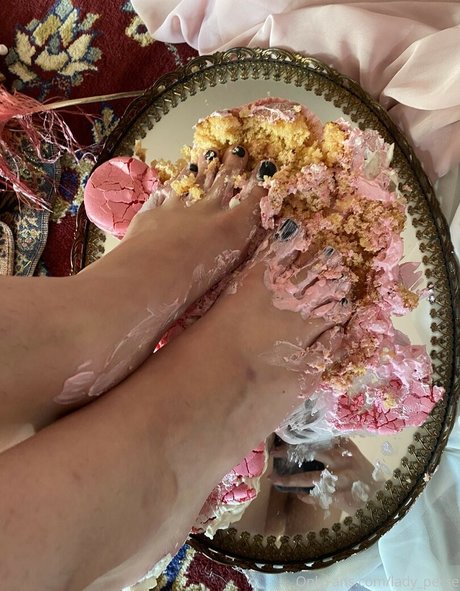 Lady Perse Nacktbilder von OnlyFans geleakt