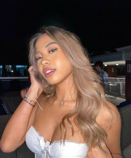 Arienne Monteclar OnlyFans-Creator