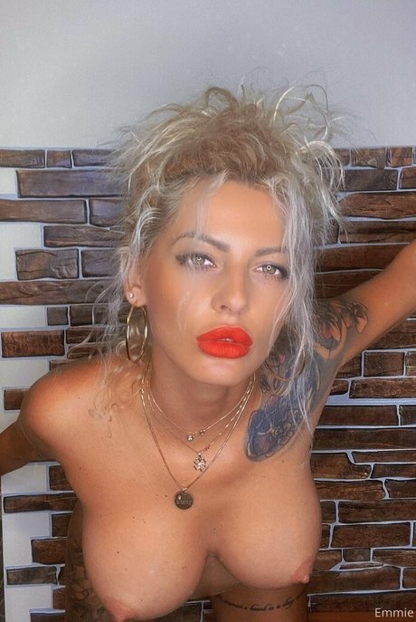 emmie six OnlyFans Pornografie gratis