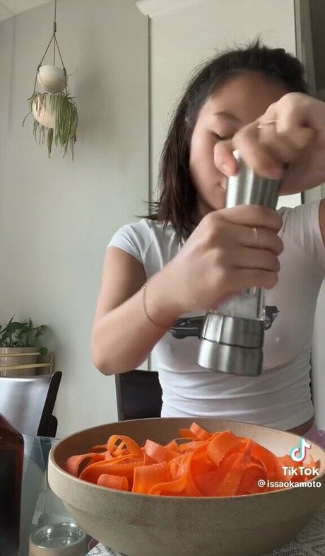 Issa Okamoto OnlyFans Nackt