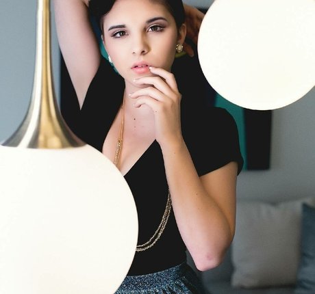 Chelsie Deville Kostenlose OnlyFans-Pornos