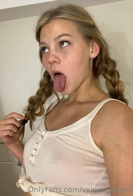 angelvaleria OnlyFans Lesbisch