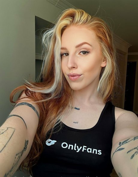 megredhairxoxo tease OnlyFans