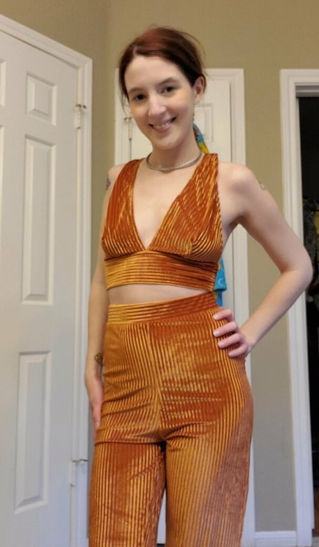 gingermckaylove OnlyFans Strip