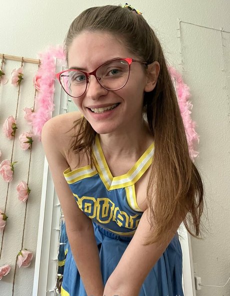 Alice March Nacktbilder von OnlyFans geleakt