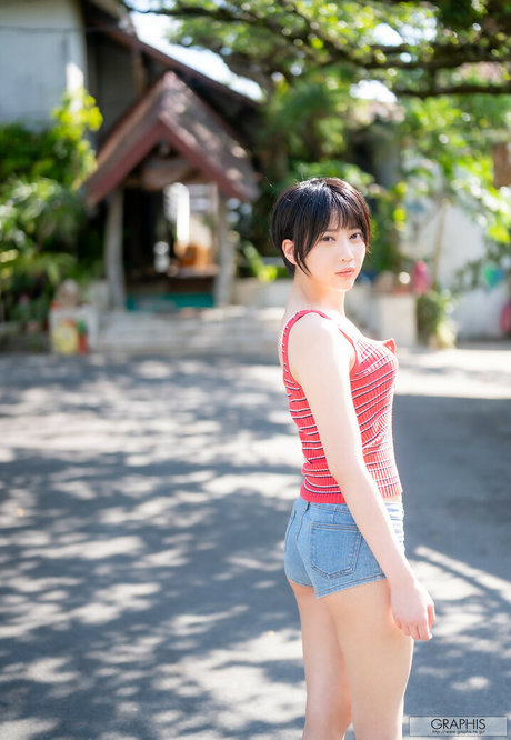 Hibiki Natsume OnlyFans Model Bilder