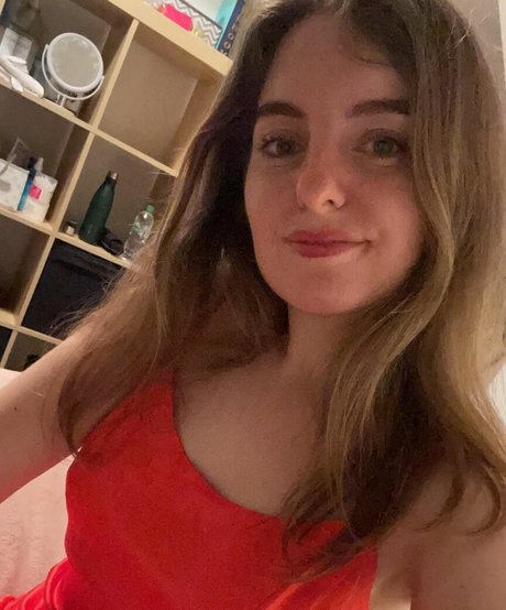 Averytinyleaf OnlyFans-Leaks