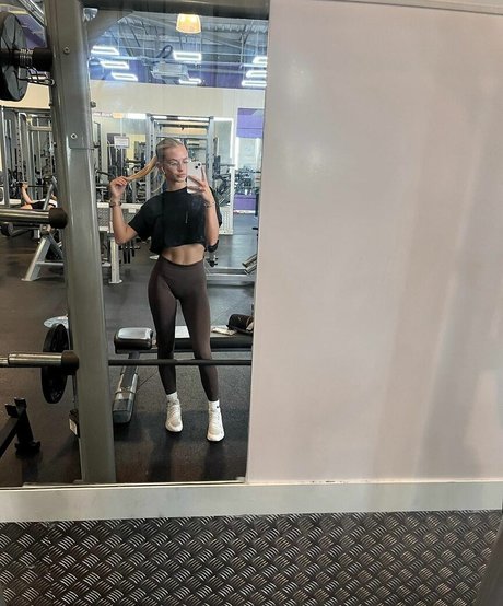 Lisa Price OnlyFans Bilder