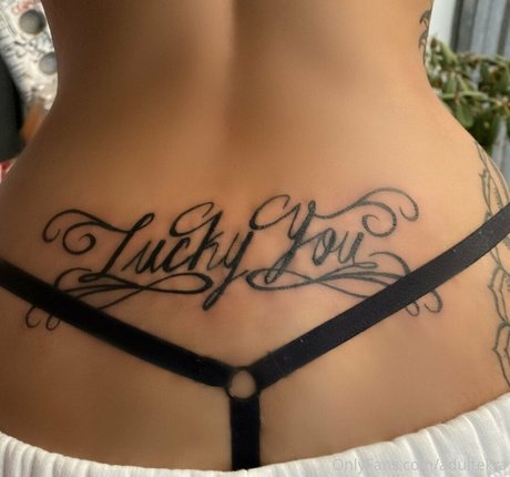 adultekra Nacktbilder von OnlyFans geleakt