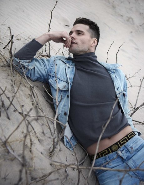 tomasskoloudik OnlyFans Model Bilder