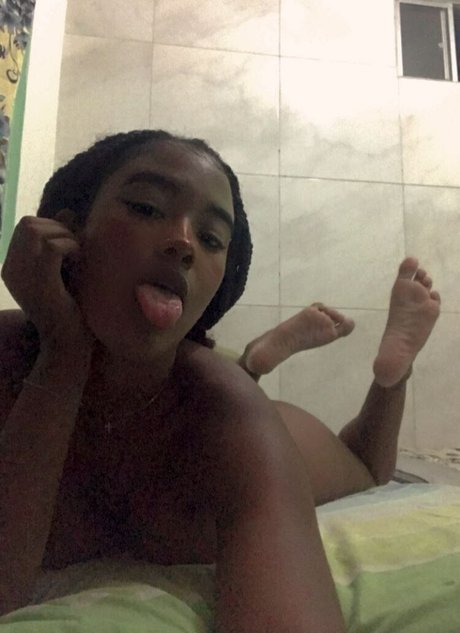 ninfetinhavivi Leaks von OnlyFans