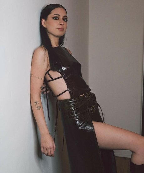 Lizzy McAlpine OnlyFans Nacktbilder