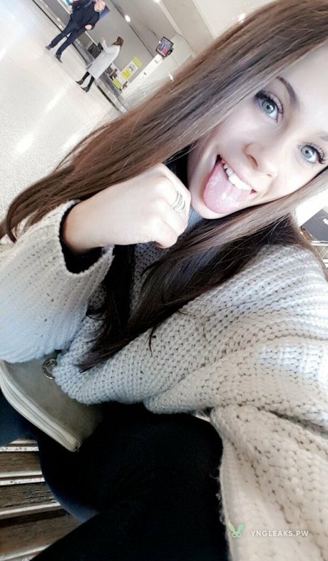 Toni Paras OnlyFans Nacktbilder geleakt