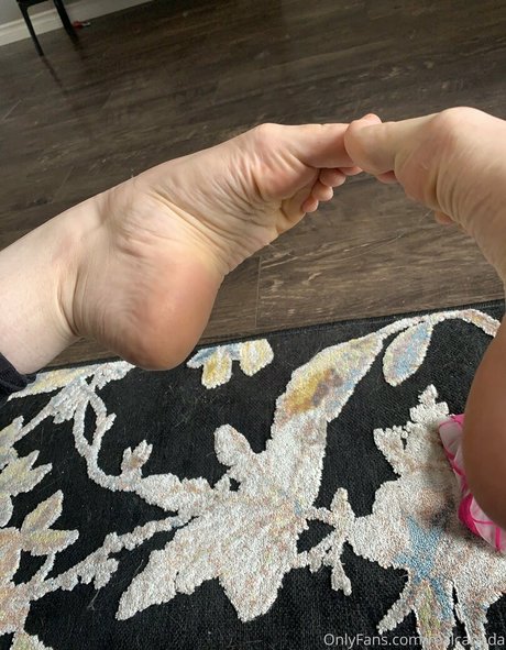 realcanadaali OnlyFans Leaks