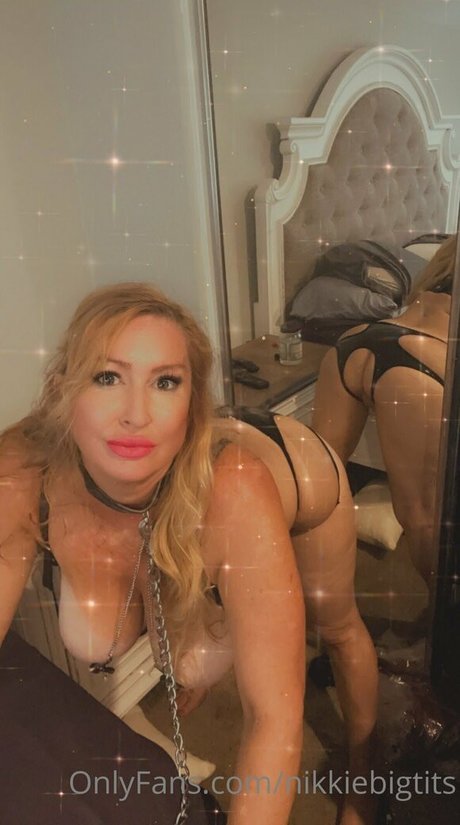 nikkiebigtits Neue geleakte OnlyFans-Inhalte