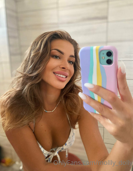 mollly dolly OnlyFans-Leaks