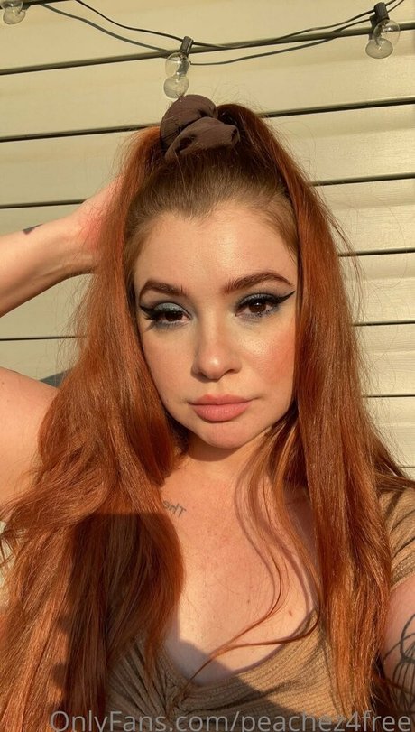 Peachez and Screamz Model OnlyFans Foto