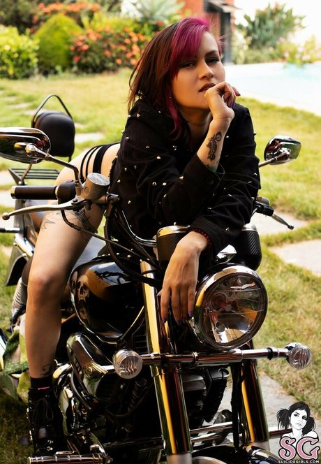 Ninha Suicide Porn OnlyFans Leak