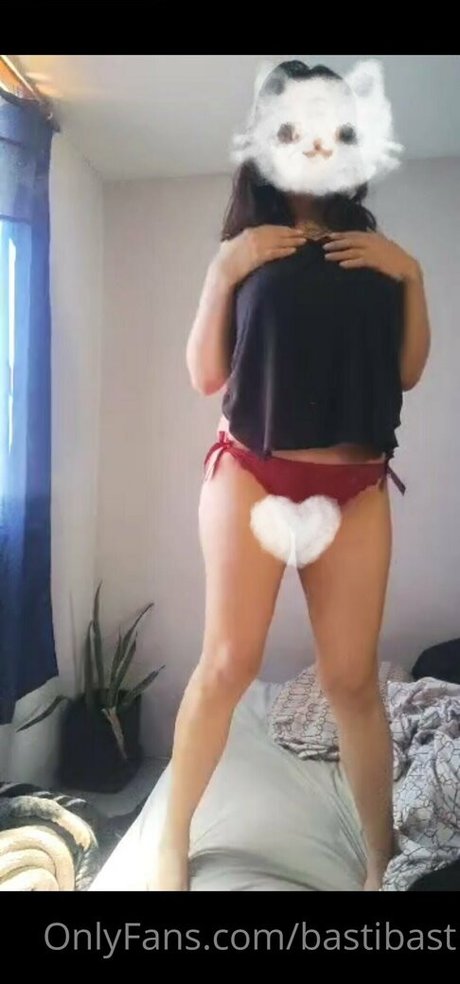 bastibast Nackt auf OnlyFans