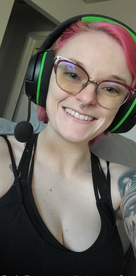 tatteasefree Nacktbilder auf OnlyFans