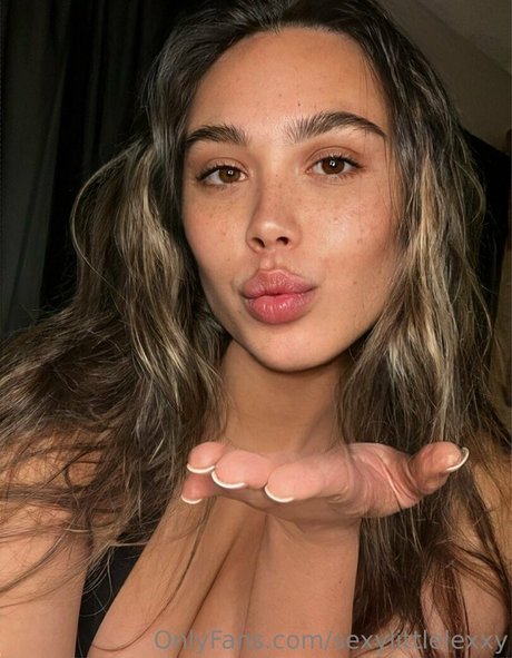 sexylittlelexxy OnlyFans Sextape