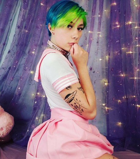 moonbabyfuxk OnlyFans Nacktbilder