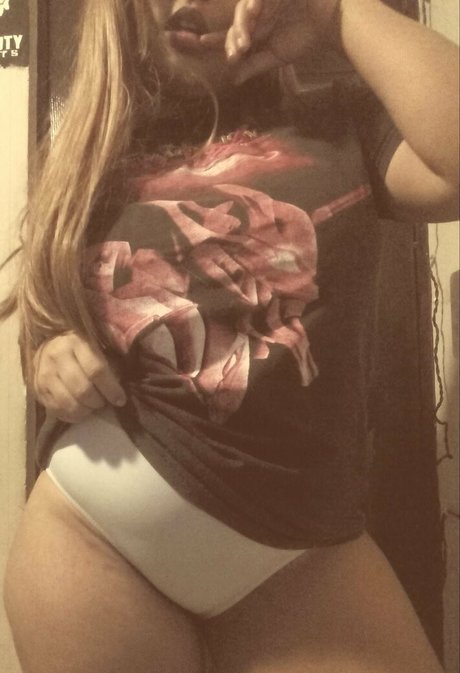 succubassd OnlyFans Inhaltstyp