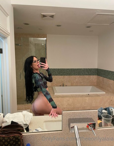 baby nackt onlyfans erotisch Bilder