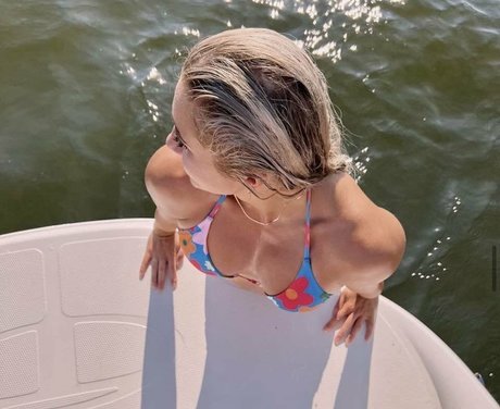 Tavia Kostenloses OnlyFans